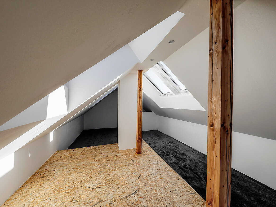 Spitzbodenausbau Nachher